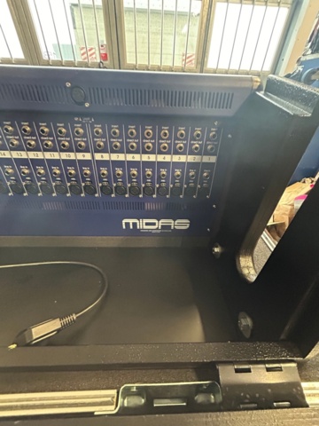 1250782-10 Mixer table Midas Venice F32