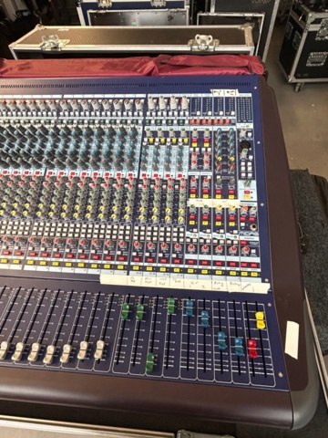 1250782-11 Mixer table Midas Venice F32