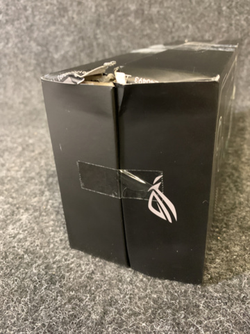 1267024-4 ROG Ally X handheld gaming computer