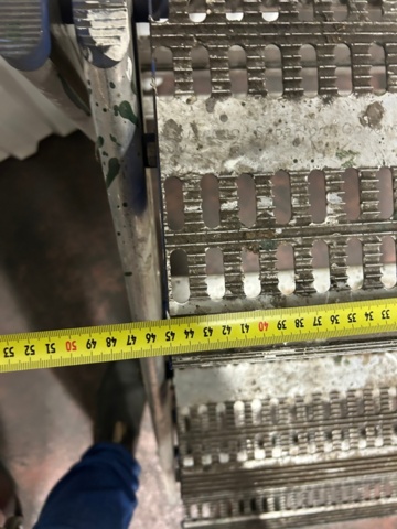 1250671-2 Step stool/work trestle