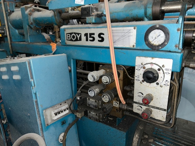 1277575-9 Injection molding machine Boy 15 S