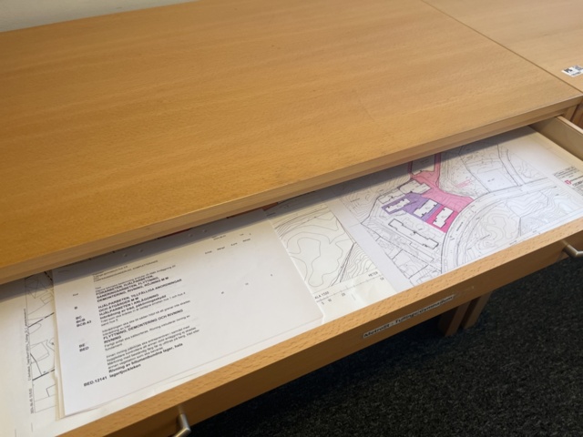 1251887-6 Drawing table 2 pieces AJ products