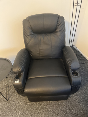 1251890-7 Massage chair