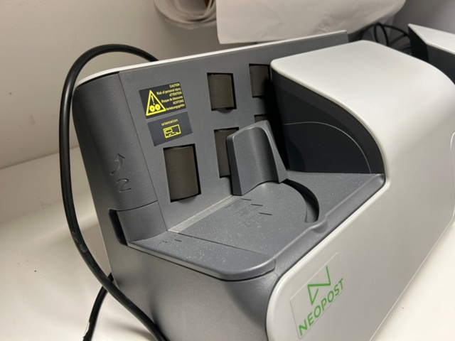 1144857-3 Envelope opener Neopost IM-16