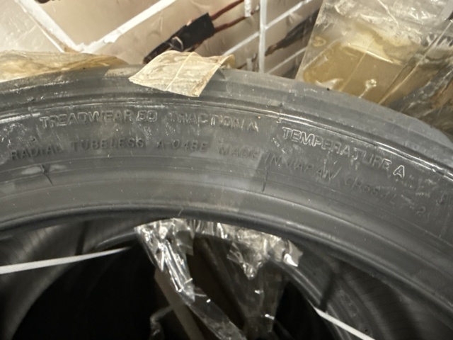 1280657-5 4 Advan AO48 tires