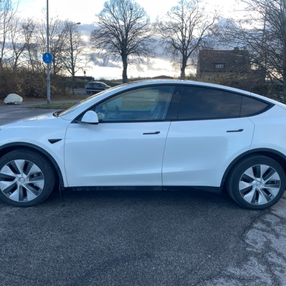 1266250-2 Tesla Model Y Long Range AWD, 514hp, 2022