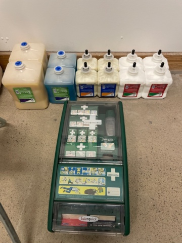 1152557-3 Tvåldispensers, pappershållare, m.m.