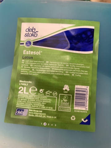 1152557-6 Tvåldispensers, pappershållare, m.m.