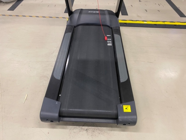 1281254-4 Treadmill Circle Fitness M8