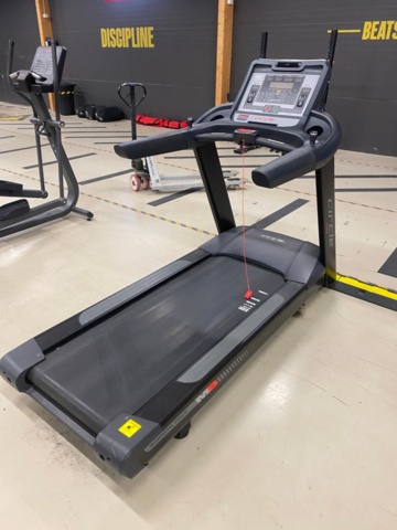 1281254-2 Treadmill Circle Fitness M8