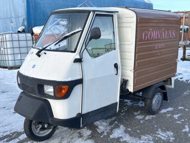 1264300-1 Piaggio Ape 50 0.05 CVT, 3hp, 2015 With Espresso machine