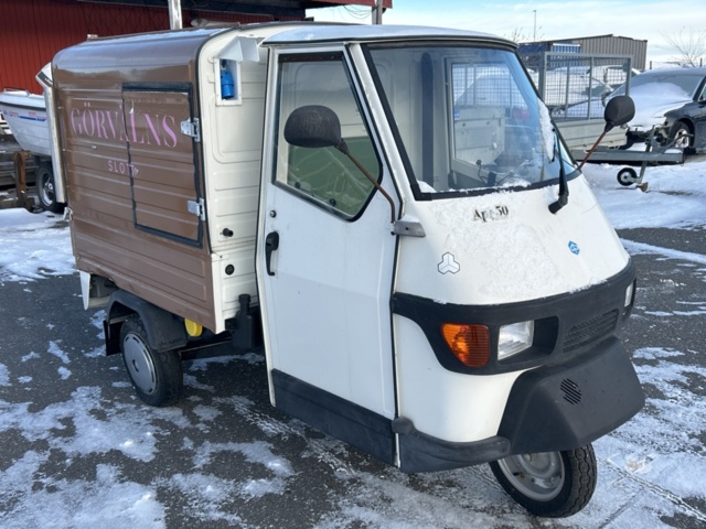 1264300-7 Piaggio Ape 50 0.05 CVT, 3hp, 2015 With Espresso machine