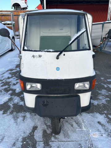 1264300-8 Piaggio Ape 50 0.05 CVT, 3hp, 2015 With Espresso machine