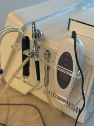 1280766-3 Hydrafacial and diamond grinding machine