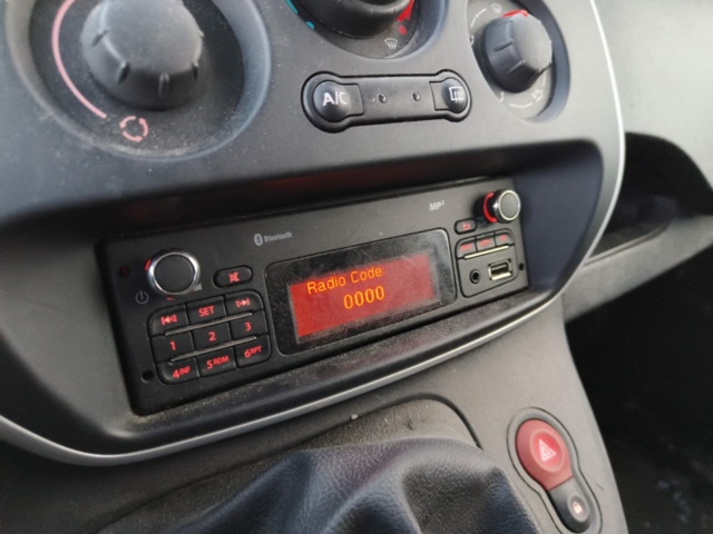1267326-83 Renault Kangoo Express 1.5 dCi -2015