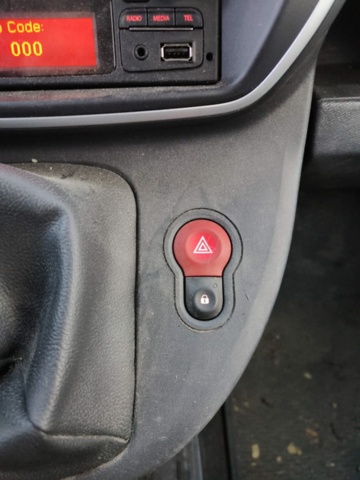 1267326-86 Renault Kangoo Express 1.5 dCi -2015