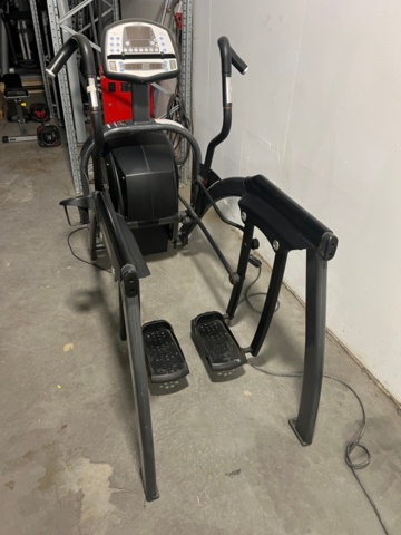 1277698-2 Arc Trainer - Cybex 610A