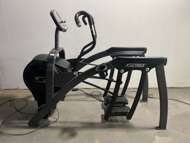 1277698-1 Arc Trainer - Cybex 610A