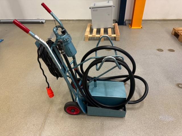 1282310-1 Mobile oil pump