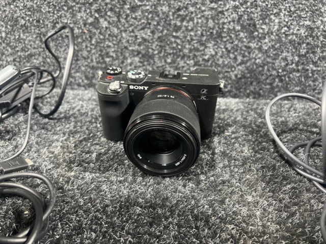 1181080-5 System camera with accessories - Sony ILCE-7C (Alpha 7C)