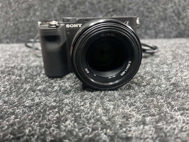 1181080-7 System camera with accessories - Sony ILCE-7C (Alpha 7C)