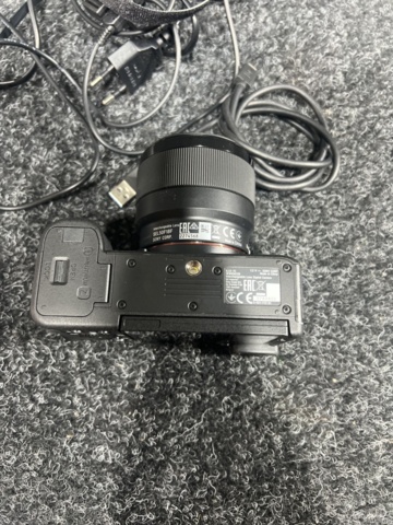 1181080-9 System camera with accessories - Sony ILCE-7C (Alpha 7C)