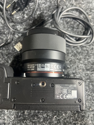 1181080-11 System camera with accessories - Sony ILCE-7C (Alpha 7C)