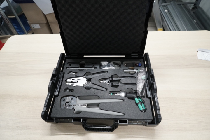 1254910-1 Contact box/ Tool set in hard plastic bag - Stäubli