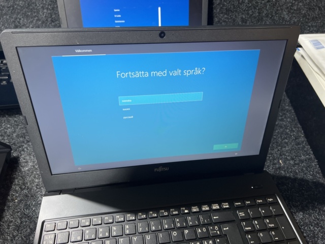 1277757-8 Laptop 4 pcs - Fujitsu Lifebook A555