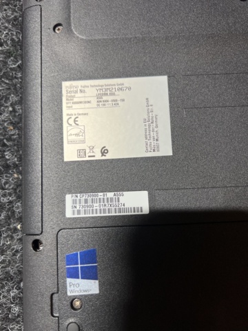 1277757-14 Laptop 4 pcs - Fujitsu Lifebook A555