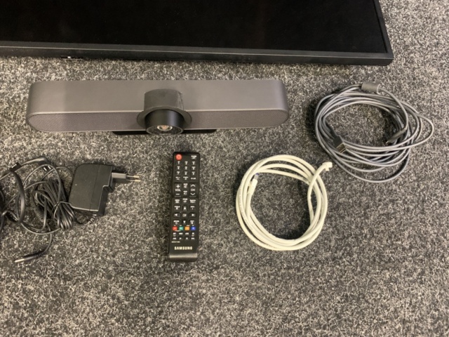 1283141-3 Video conference system Logitech Meetup with 49" Samsung Display screen
