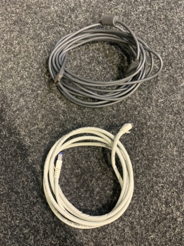 1283141-4 Video conference system Logitech Meetup with 49" Samsung Display screen