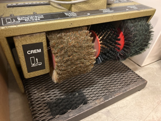 1264312-4 Shoe polishing machine - Hardo