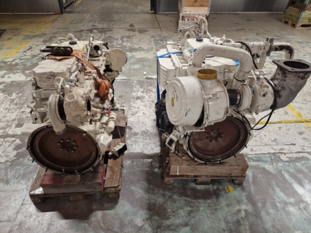 1143439-6 Auxiliary engines 2 pcs with many accessories - CAT C9 (CCW)