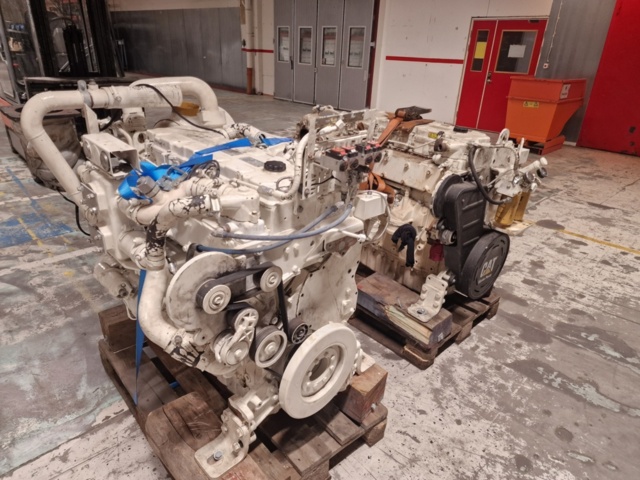 1143439-3 Auxiliary engines 2 pcs with many accessories - CAT C9 (CCW)