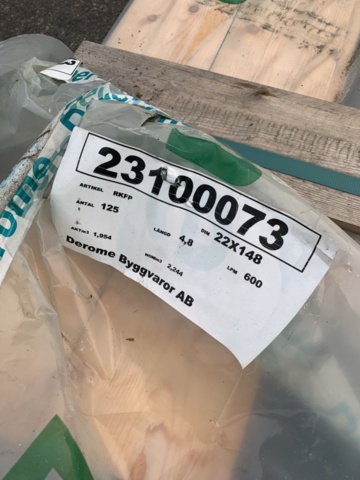 1096211-8 About 125 pcs Straight-edged fold 22x148x4800mm, black