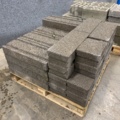 1283300-13 2 pallets Light clinker blocks/retaining stones, Leca