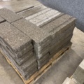 1283300-21 2 pallets Light clinker blocks/retaining stones, Leca
