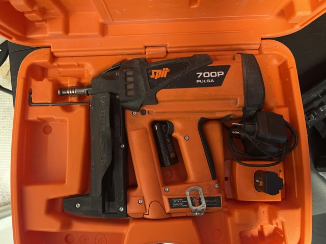 1274160-4 Nail gun - Spit Pulsa 700P