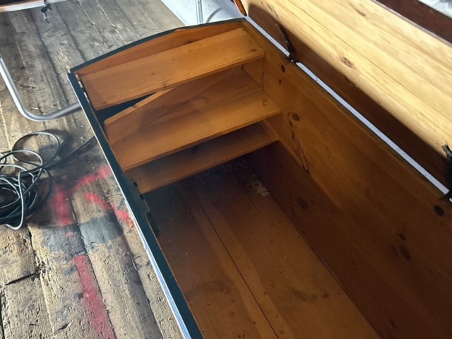 1249243-5 Coffin in an older model