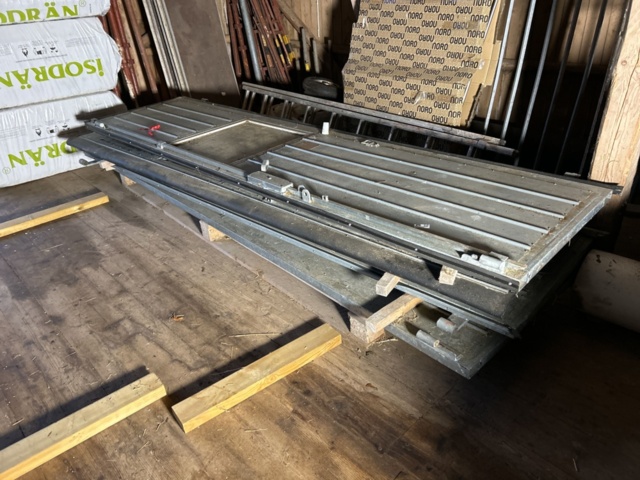 1249245-2 Folding door approximately 3x3 meters