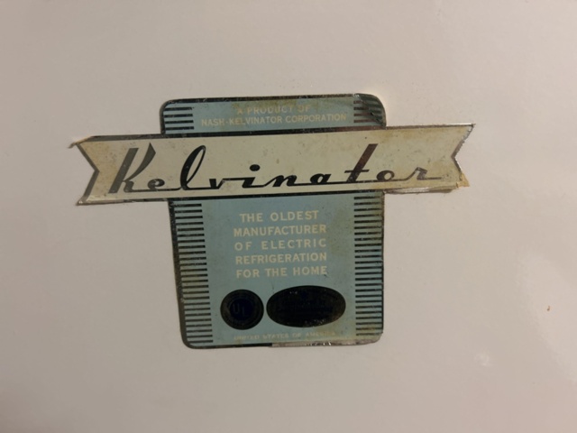 1237758-5 Vintage kylskåp Kelvinator EC-7-R