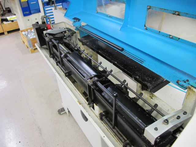 835069-22 CNC lathe Colchester Tornado 110 with bar feeder