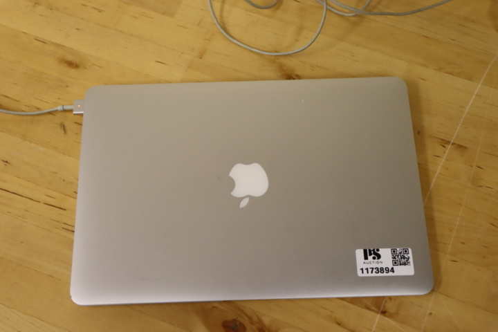 1173894-12 Apple MacBook Air 2014 13 inch