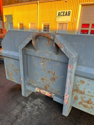 1205625-1 Load transfer tray