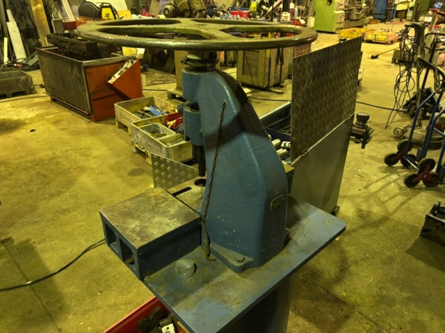 1136724-3 Quick press