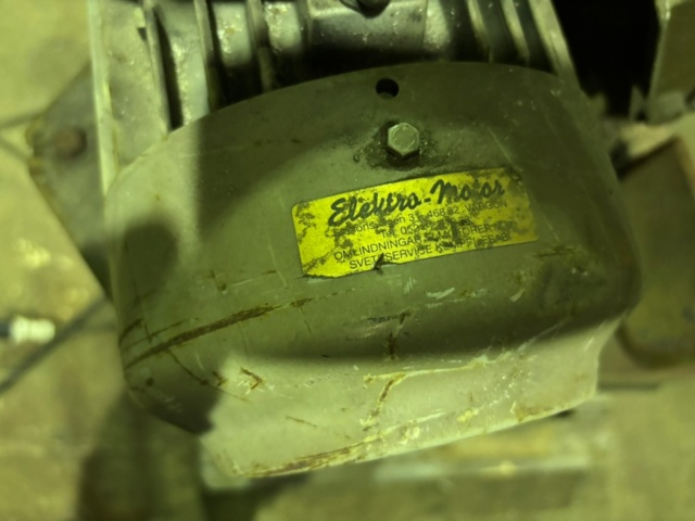 1136726-11 Metal cut saw IBP 300 Brown