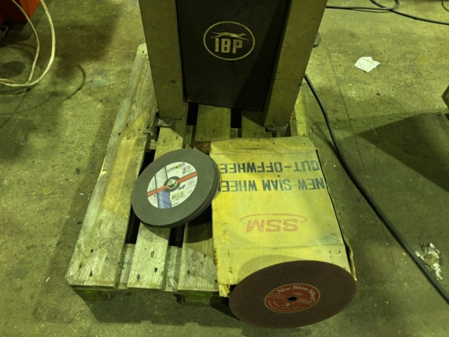 1136726-7 Metal cut saw IBP 300 Brown