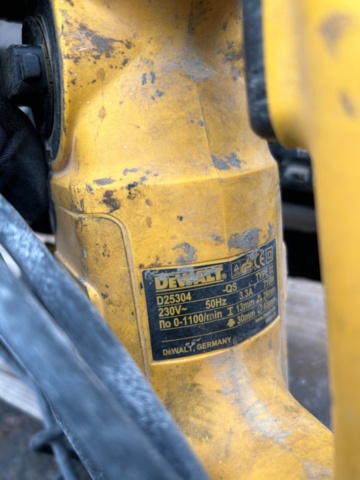 1250865-4 Combination hammer Dewalt D25304 710W