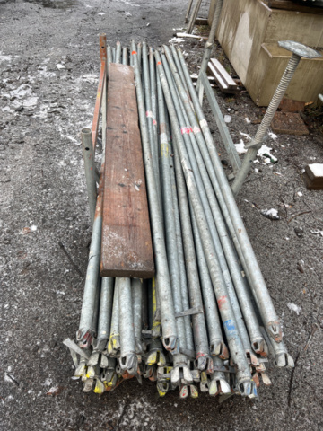 1285738-12 Modular scaffolding – About 1,400 parts (Horizontals, Spiers, U-beams and Steel plank)